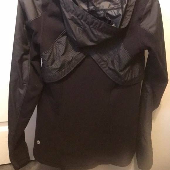 Lululemon zip up - Picture 4 of 4